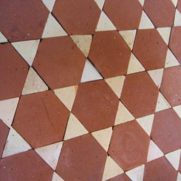 Carrelage Ancien Hexagonal en Terre Cuite avec navettes blanches