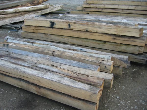 France’s best stocks of antique reclaimed beams