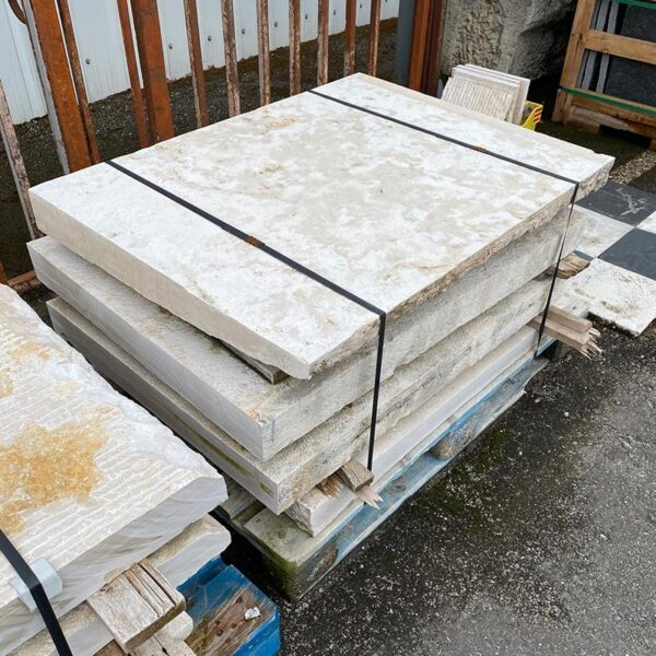 Big limestone slabs tops