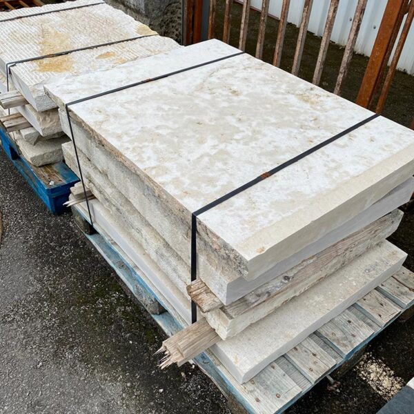 Big slabs antique stone