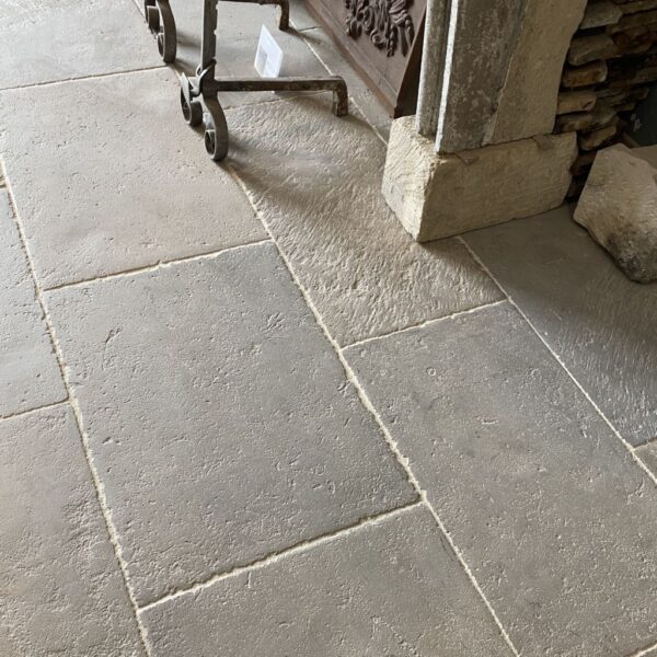 new flagstone with pre-waxed finish