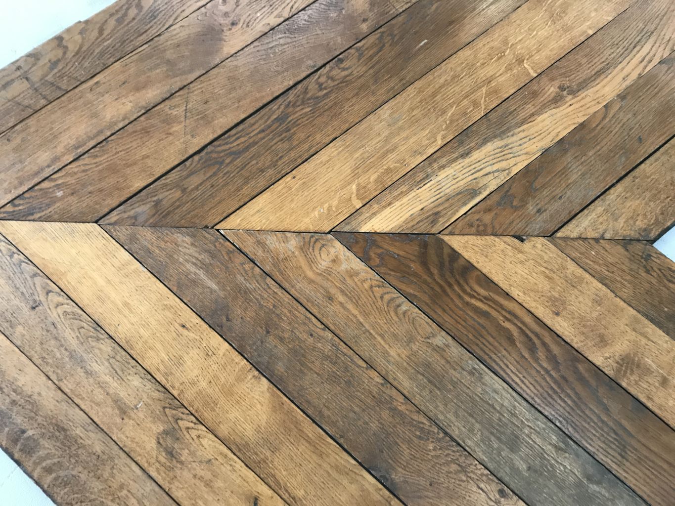 French Chevron Oak Parqet Brushed Coffee Oiled 14/6x140x600mm Wood Flooring 
