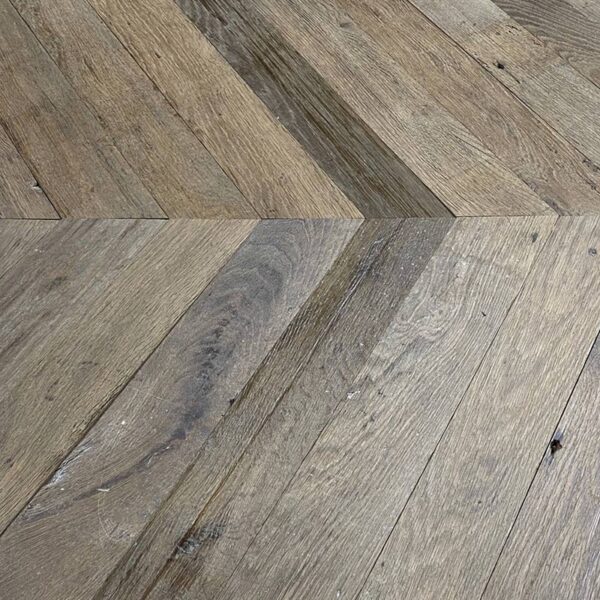 Reclaimed oak parquet chevron