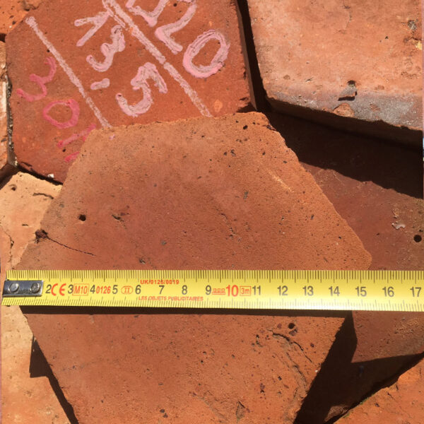 reclaimed small size terracotta tiles 13,5 cm from France