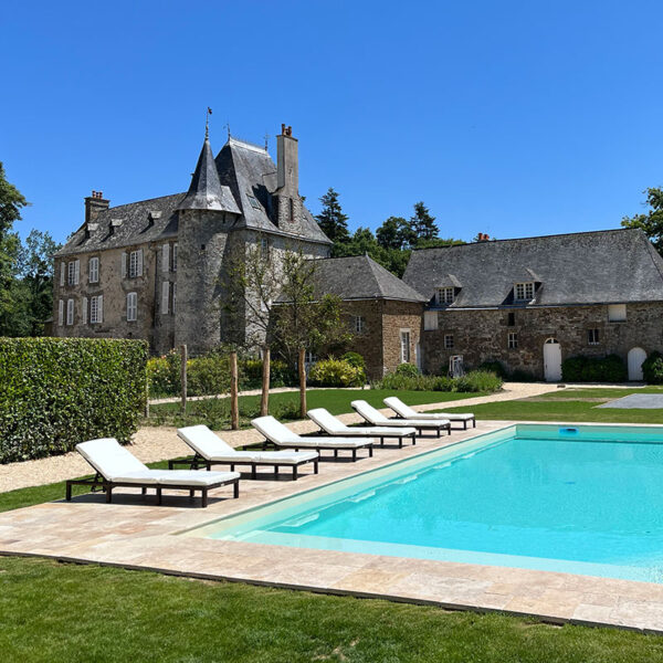 Travertine swimming pool