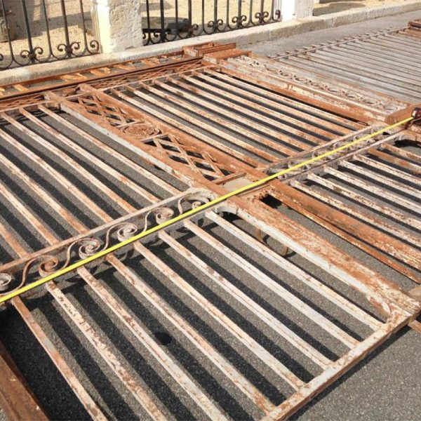 set of antique railings gates 24 meters