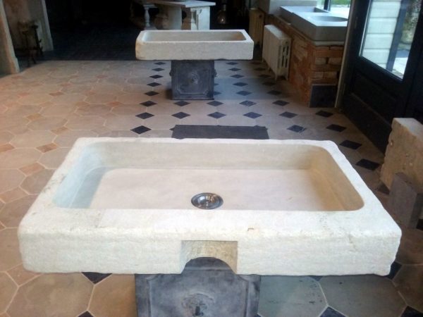 stone sink or wahsbasin in beige color