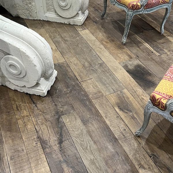 Floorboards with brushed antique surface