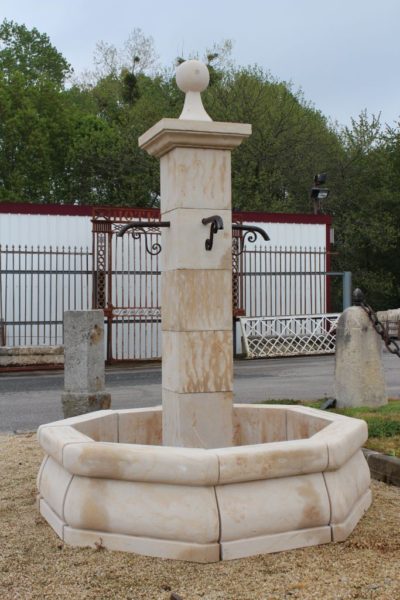 Fontaine en pierre naturelle
