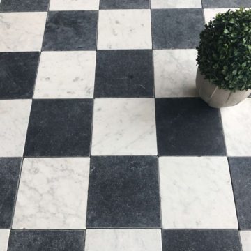 Classic marble in black and white check