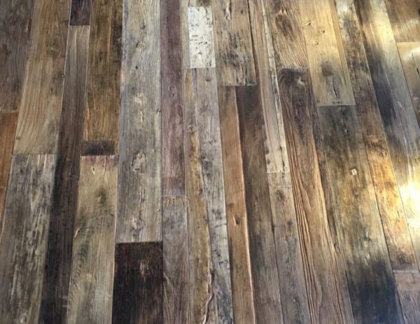 RECLAIMED ENGINEERED ELM FLOORBOARDS