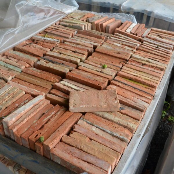 reclaimed thin bricks from france