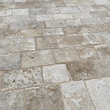 Antique limestone flagstone floors in bands