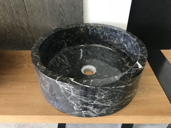 vasque en pierre naturelle noire