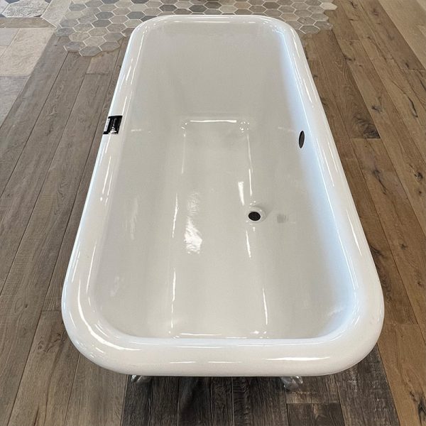 Antique Bathtub (matt black, white and silver)