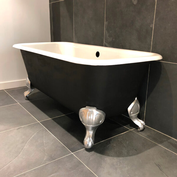 bathtub antique