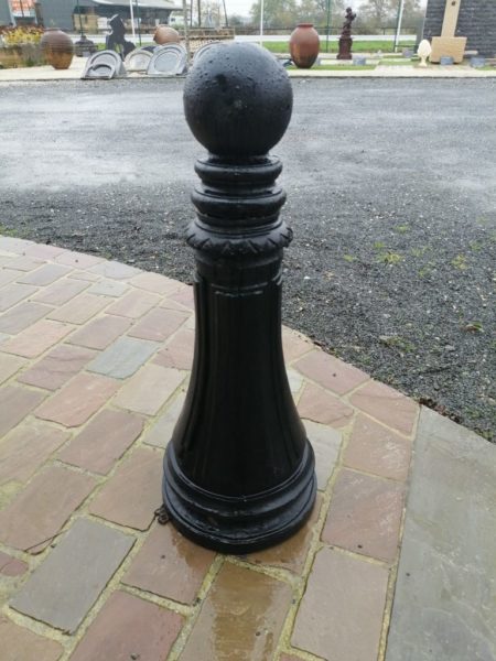new black bollard
