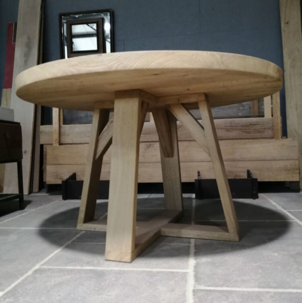 round table in oak brushed