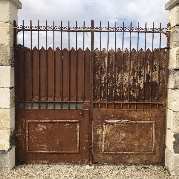 Antique gates to renovate