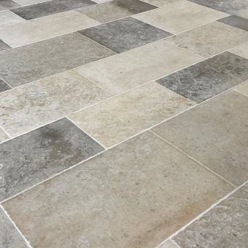 Grey and beige Dordogne flagstones