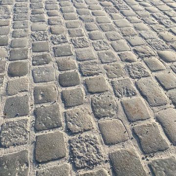 Reclaimed granit and porphyry pavers