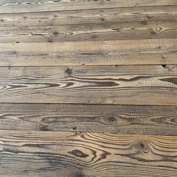 Antique floor in pine wood