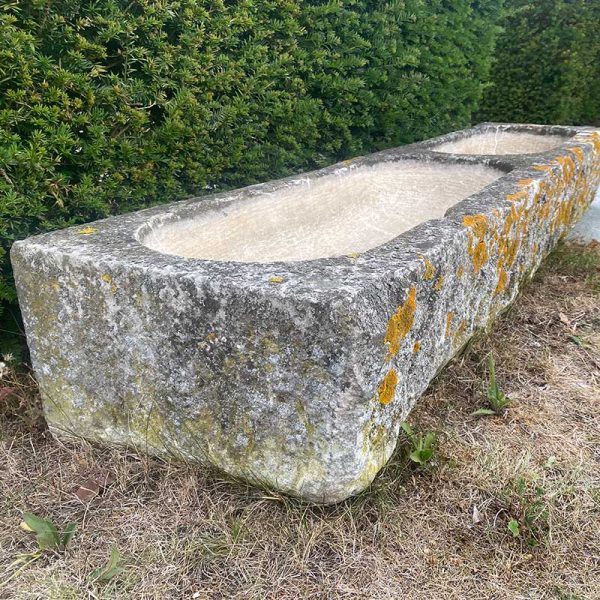 Double trough in excellent condition