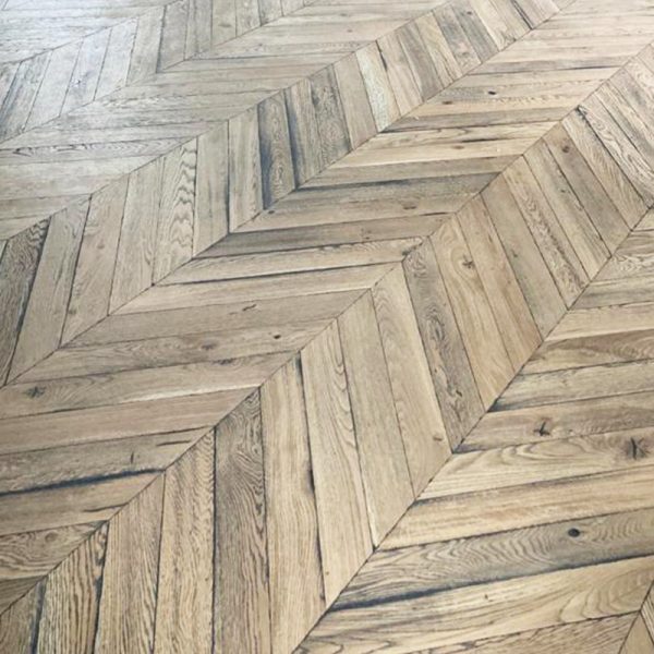 New cleckened oak Odéon chevron