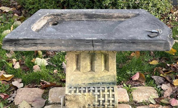 Shallow sink to use daylight