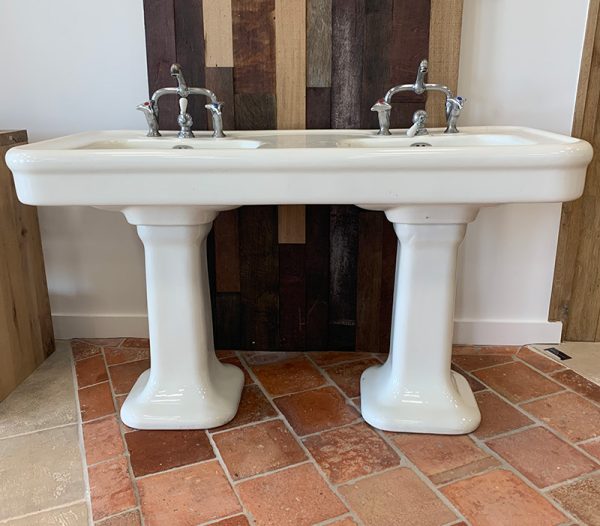 Belle epoque double washbasin