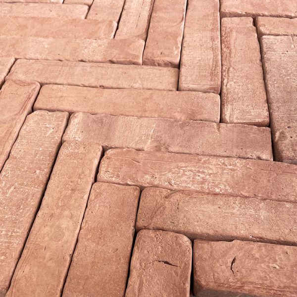 Traditionnal methods of new bricks