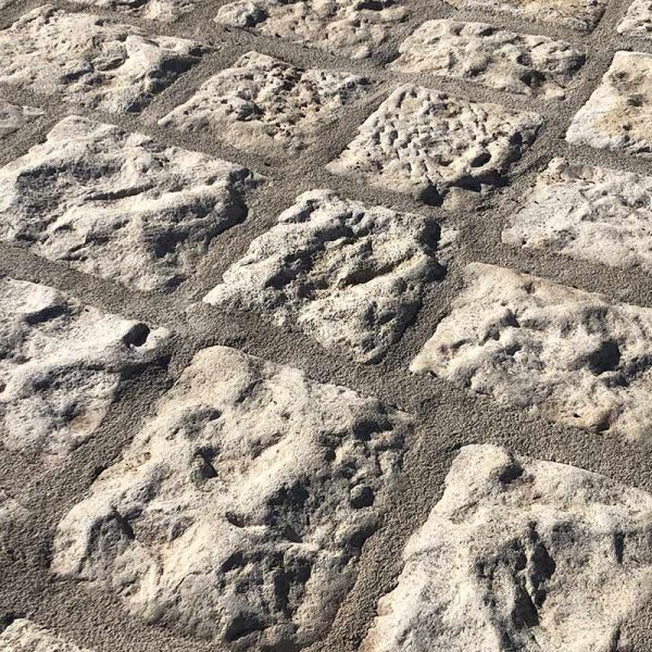 wide limestone PATRIMOINE cobbles
