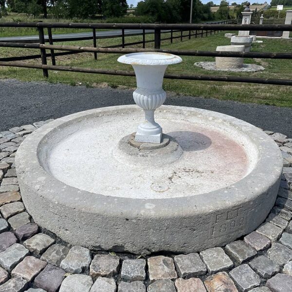 Bird bath shallow stone pool