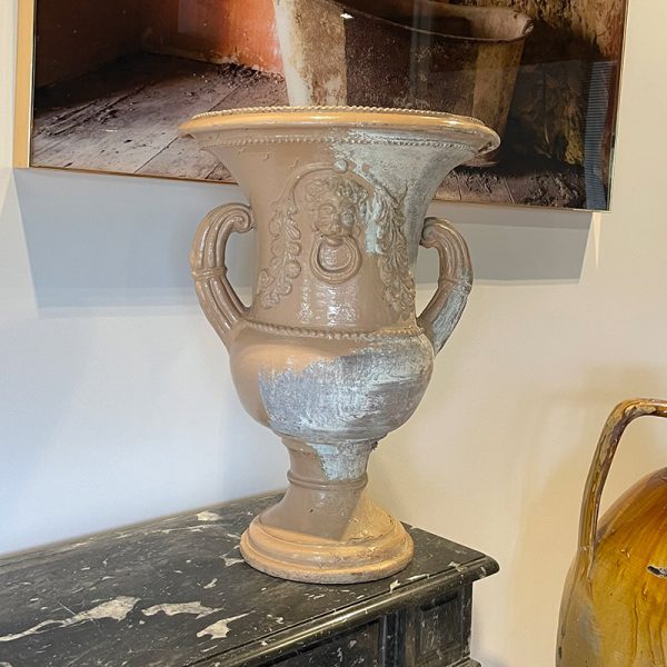 Terra cotta vase with finish