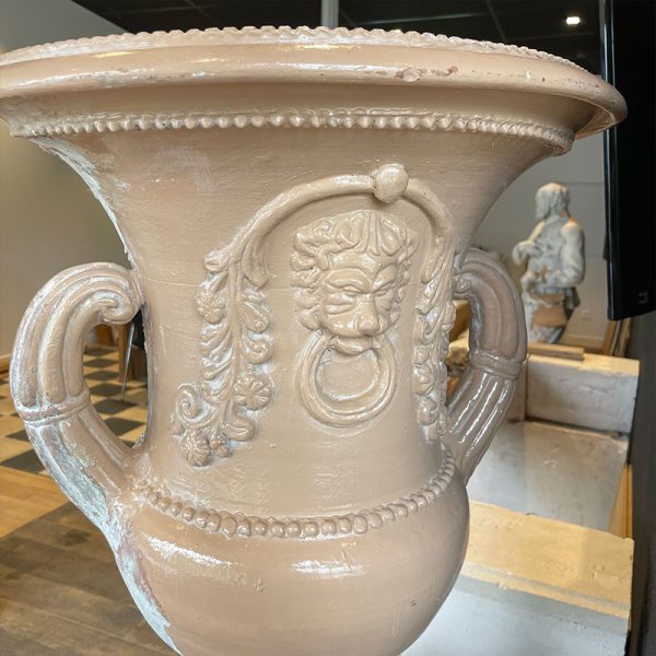 Vase or urn in terra cotta