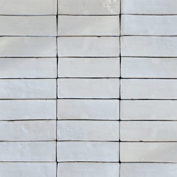 White rectangular bejmat tiles