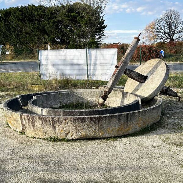 apple pulping mill ancien oak pivot and granit wheel