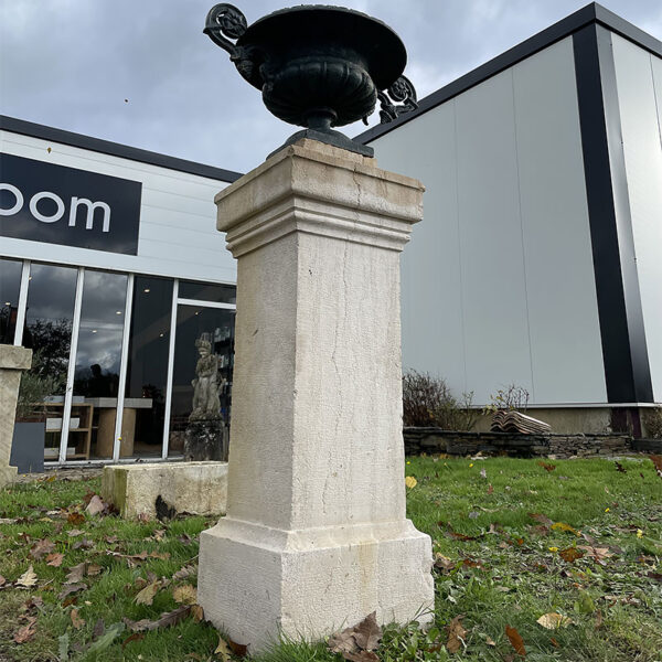 stone pillar with bush hammered finish