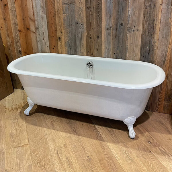 antique bathtub from the 1920s