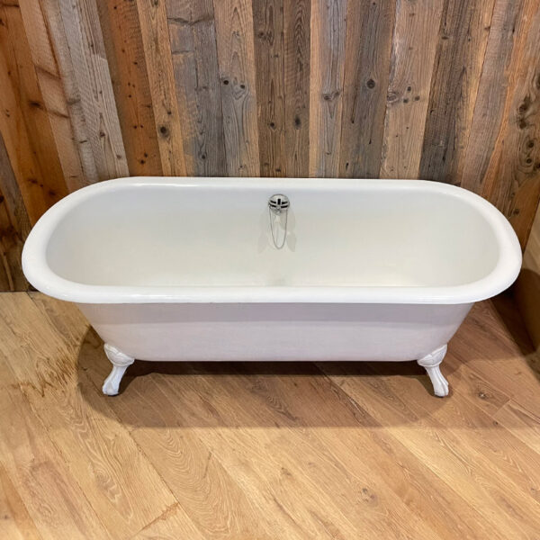 art deco style bathtub 1920