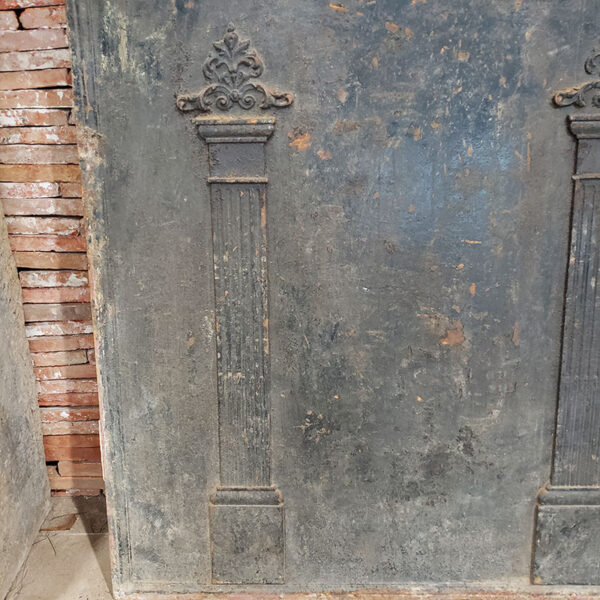 pair of pilasters on antique fireback