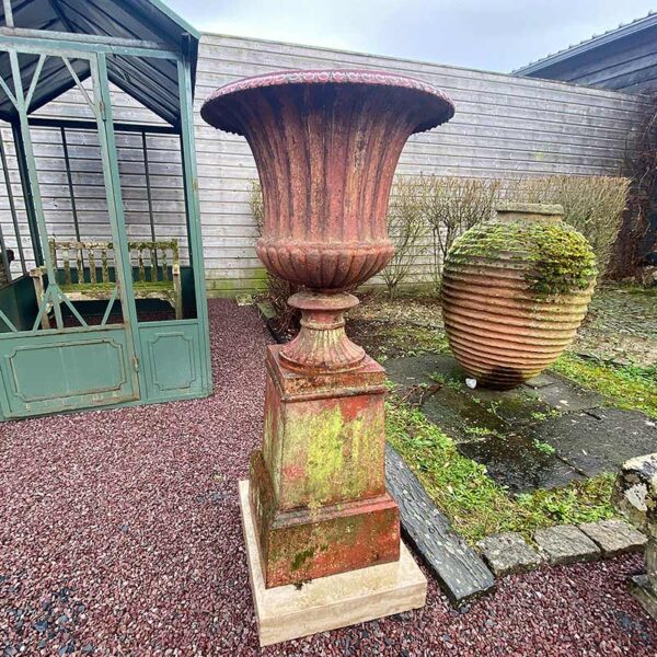 medici vase and pedestal classic style