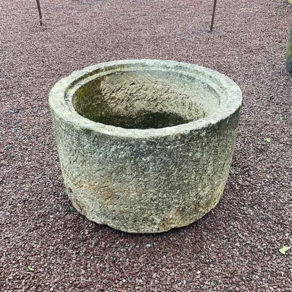 round trough for outdoor decoration